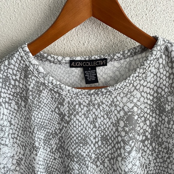 Align Collective Cropped top - Picture 2 of 3